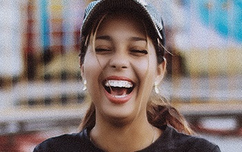 Laughing woman with healthy smile